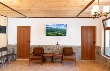 Фото номера Вилла с 3 спальнями Виллы Guest Houses Apriltsi г. Kravenik 19