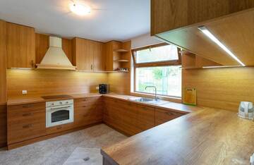 Фото номера Вилла с 3 спальнями Виллы Guest Houses Apriltsi г. Kravenik 33